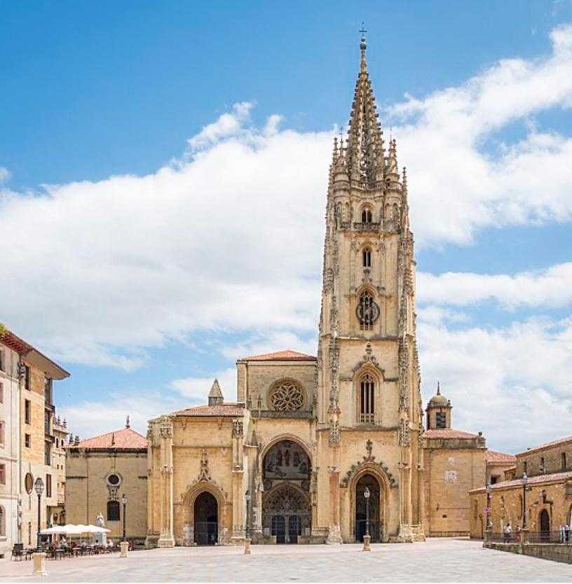 Vistas Monte Naranco Apartamento Con Parking 5Euros Al Dia Oviede Extérieur photo