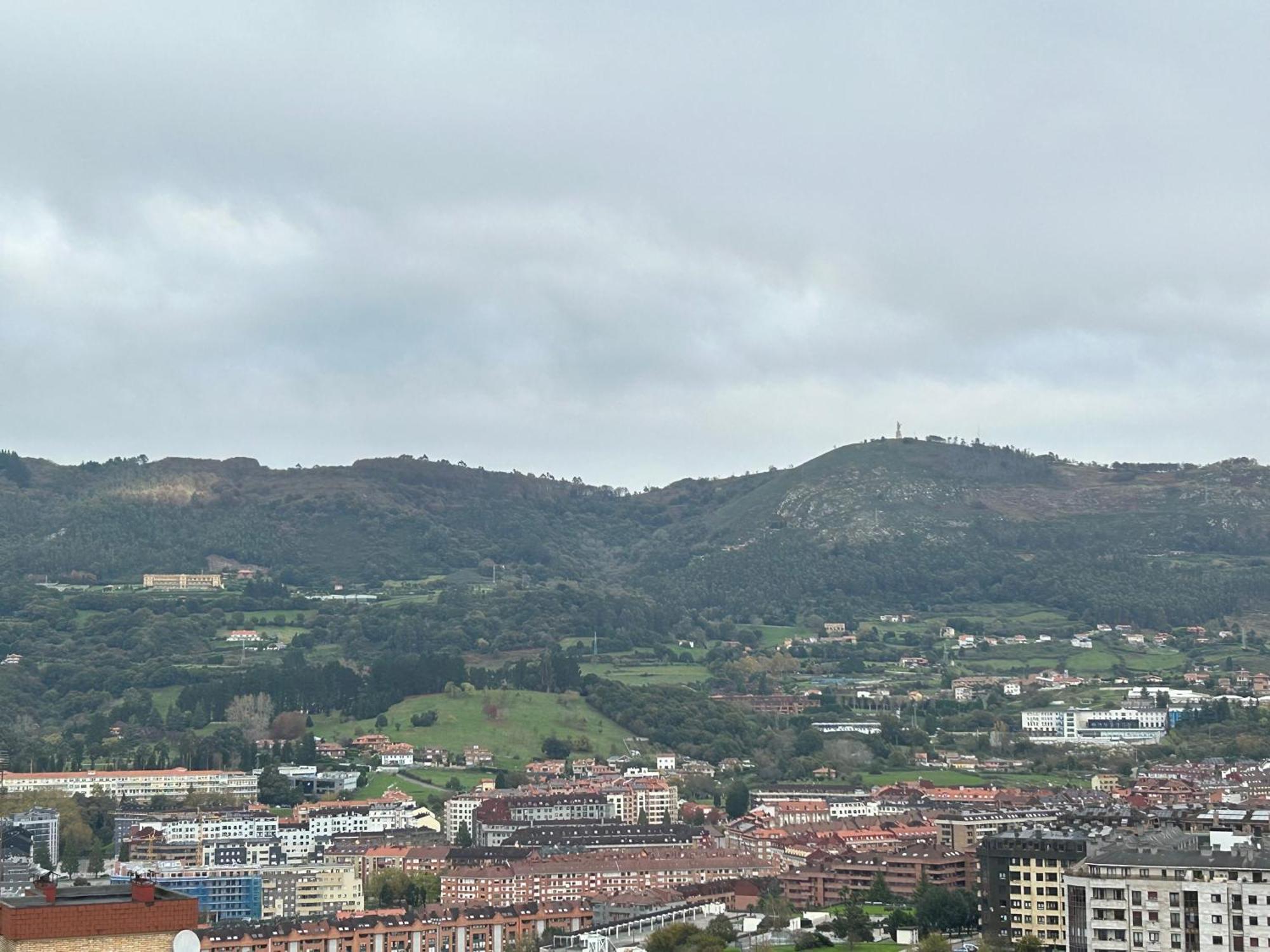 Vistas Monte Naranco Apartamento Con Parking 5Euros Al Dia Oviede Extérieur photo